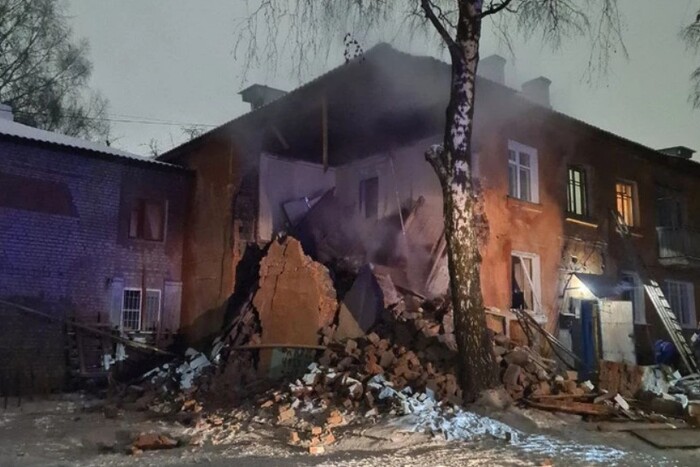 У Рязані стався вибух у житловому будинку: рвонув самогонний апарат (відео) 