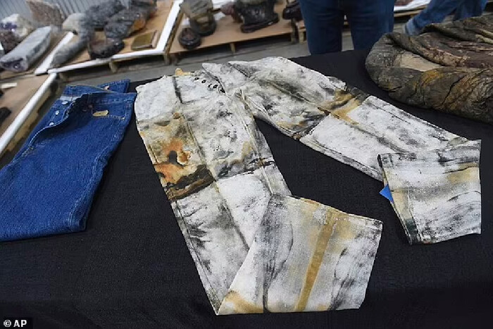 У США на аукціоні продали найстаріші джинси у світі (фото)