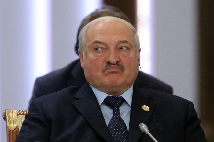 Лукашенко прямым текстом призвал воровать украинские заводы (видео)