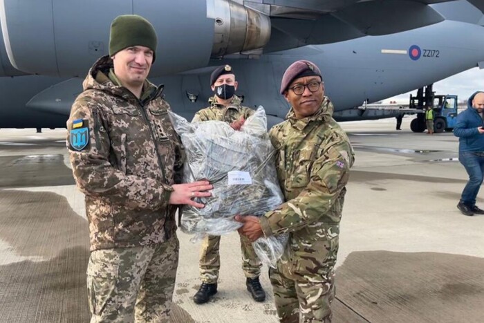 Британія виділила новий пакет допомоги Україні: що отримають ЗСУ