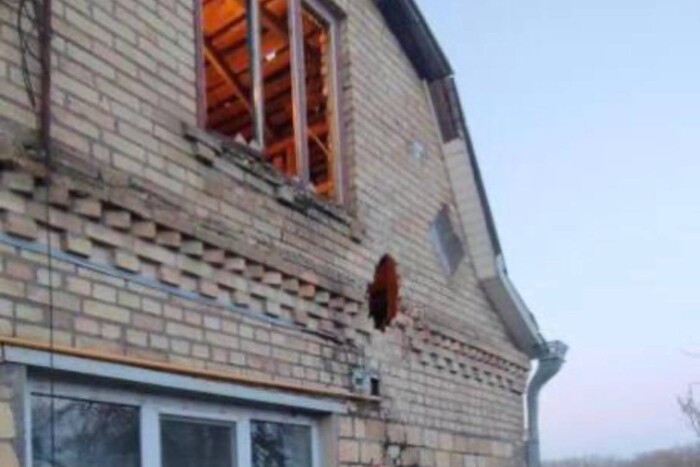 Атака дронів на Київщину: постраждав житловий будинок (фото)