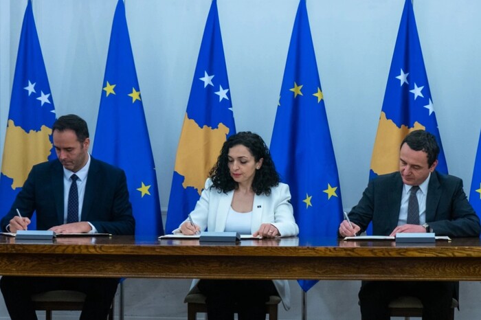 Влада Косова підписала заявку на вступ до Євросоюзу 