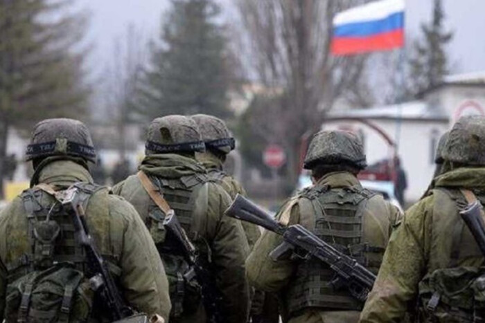 Окупанти залишають позиції: Арестович анонсував розкол в російській армії