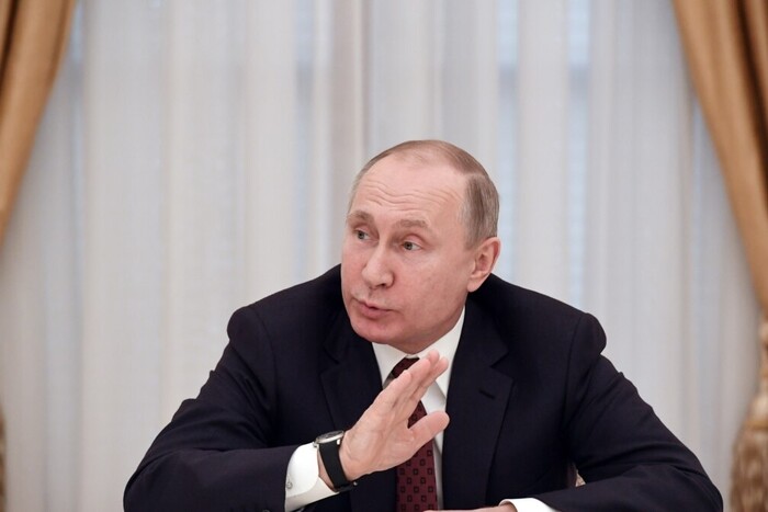 Путін зайнявся гіпнозом: переконує росіян, що жити стає краще
