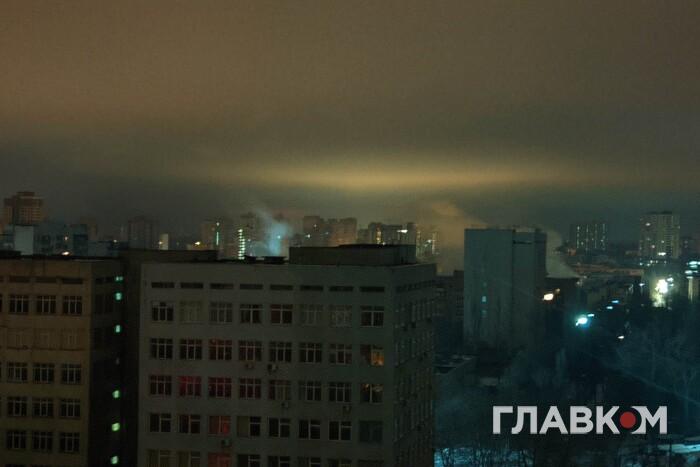 Рашисти атакують дронами Київ: вибухи у різних районах столиці (фото)