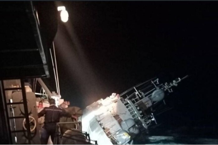 У Таїланді затонув військовий корабель. На борту перебувало більше сотні людей