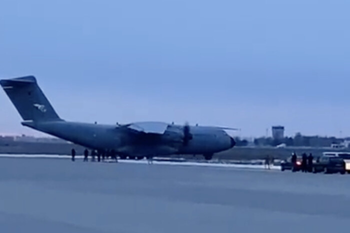 Турецькі літаки, які «застрягли» в Борисполі через війну, покинули територію України