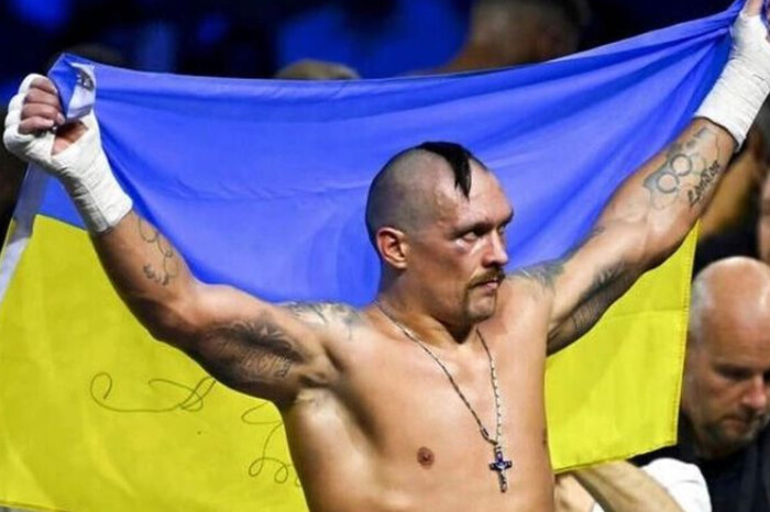 «З багатьма українськими прапорами»: Усик розповів, як повернеться до Криму (відео)