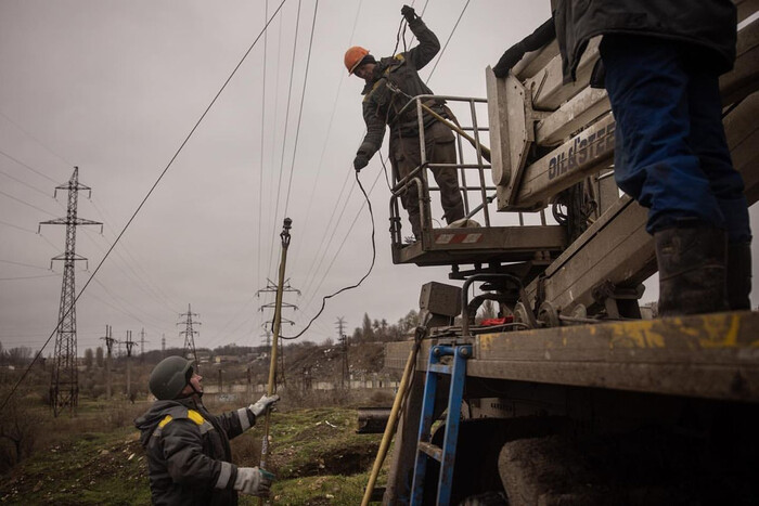 Действуют экстренные отключения: какая ситуация со светом в Киеве и области