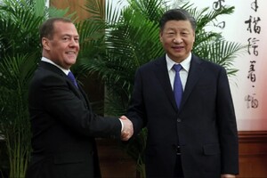 Медведев в Китае может стать проблемой для Си Цзиньпина
