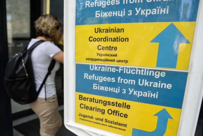 Українські біженці в Німеччині. Відомий дипломат попередив Київ про тривожні тенденції