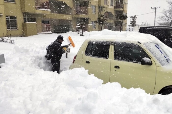 В Японії сильний снігопад: багато загиблих і поранених