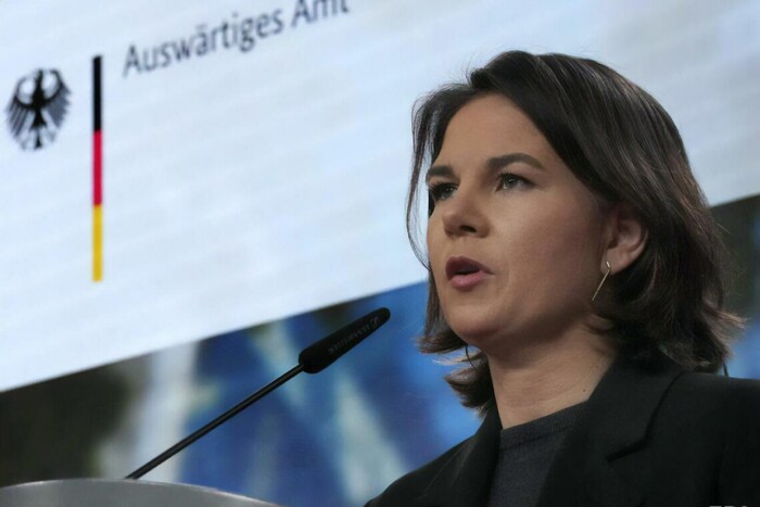 Глава МЗС Німеччини виключила відновлення нормальних відносин з нинішньою Росією