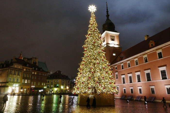 Варшава відмовилася від гучних новорічних святкувань через війну в Україні