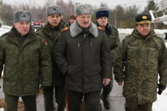 Падіння ракети на території Білорусі: міністерство Лукашенка повідомило деталі