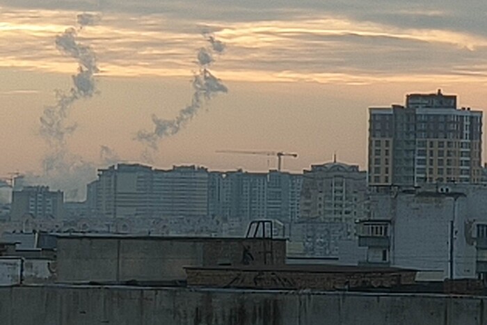 Нічна атака дронів на Київ: у місті є руйнування