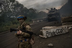 Український військовий на блокпосту біля міста Ізюм, 15 вересня 