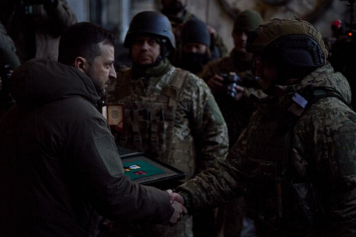 Майже сто захисників України отримали нагороди від Зеленського