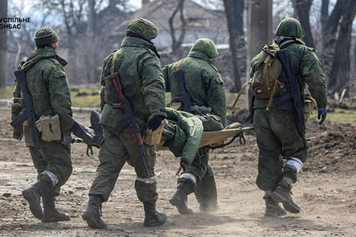 Окупанти вже будують оборонні споруди навіть у Луганську