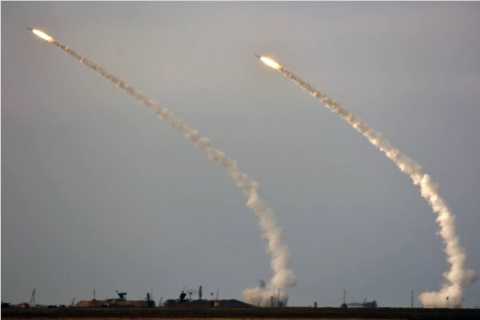 Новорічний терор окупантів: Залужний повідомив, скільки ракет вдалося збити
