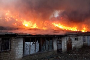 Окупанти гатили по Харківщині, обстріл спричинив масштабні пожежі