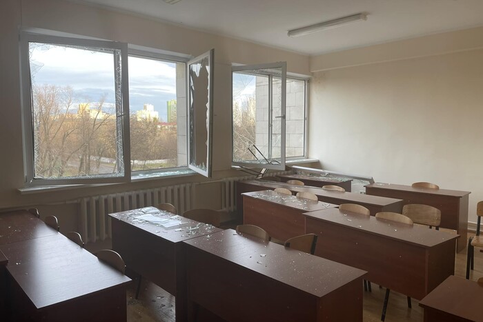 Через ракетні удари окупантів постраждали корпуси університету Шевченка в Києві (фото)
