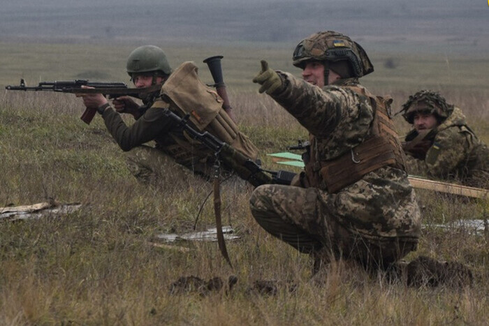 На Луганщине продолжаются ожесточенные бои за ключевую трассу области – британская разведка