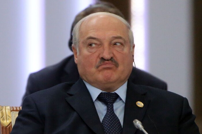 Лукашенко відкрито заявив, що підтримує армію Путіна та цинічно згадав Україну 