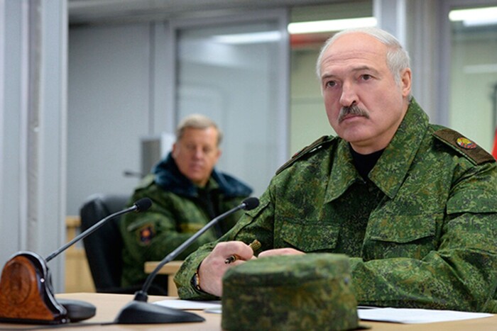 Соратник Тихановської заявив, що Лукашенко може оголосити мобілізацію будь-якої миті