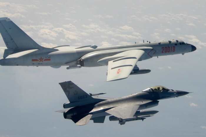 У зону протиповітряної оборони Тайваню залетіли 28 китайських літаків