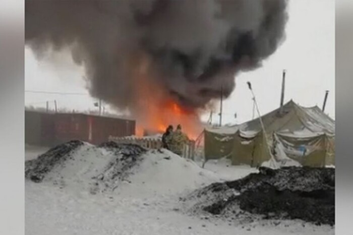 У Росії вдруге за тиждень пожежа в таборі мобілізованих (відео)  