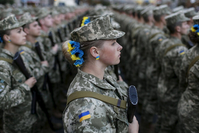 Новое постановление о военном учете: кто из женщин будет получать повестки в 2023 году