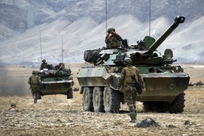 Стало відомо, коли Україна отримає французькі легкі танки