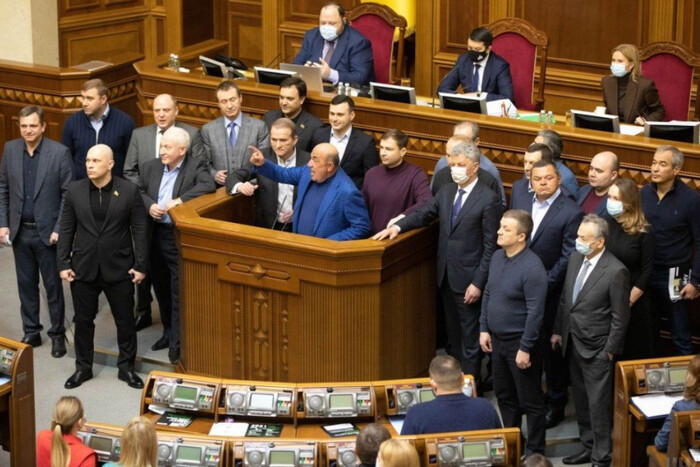 Позбавлення мандатів депутатів від ОПЗЖ: петиція набрала достатню кількість голосів