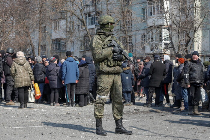 Окупанти заблокували місто на Луганщині