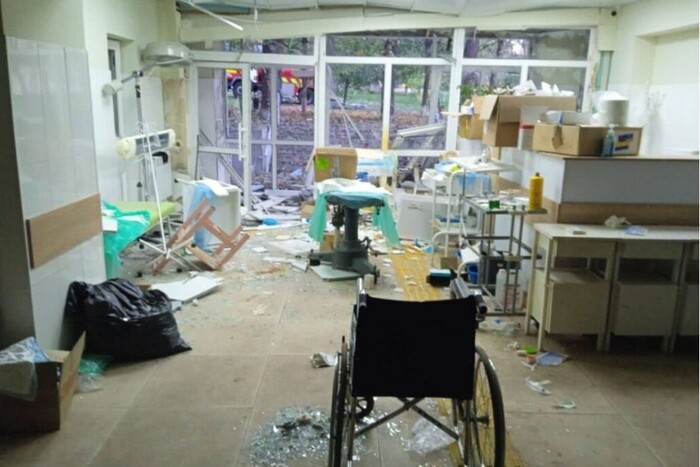 Росіяни обстріляли лікарню Херсона