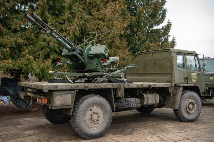 Тероборона Рівного отримала вантажівки DAF із зенітними установками для боротьби з «шахедами»