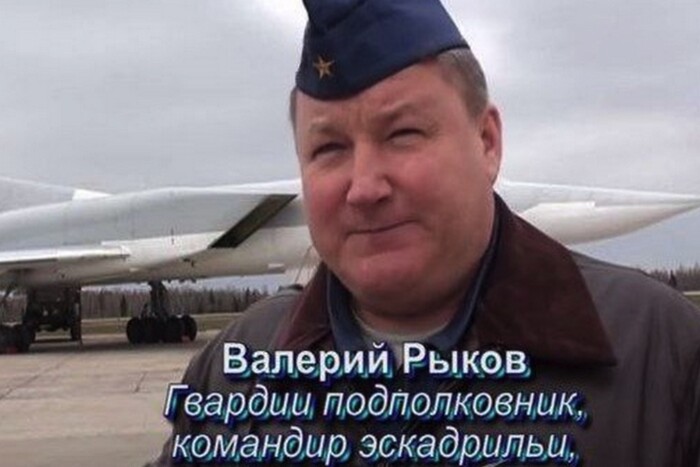 Встановлено особу російського пілота, який ймовірно випустив ракету по будинку в Дніпрі
