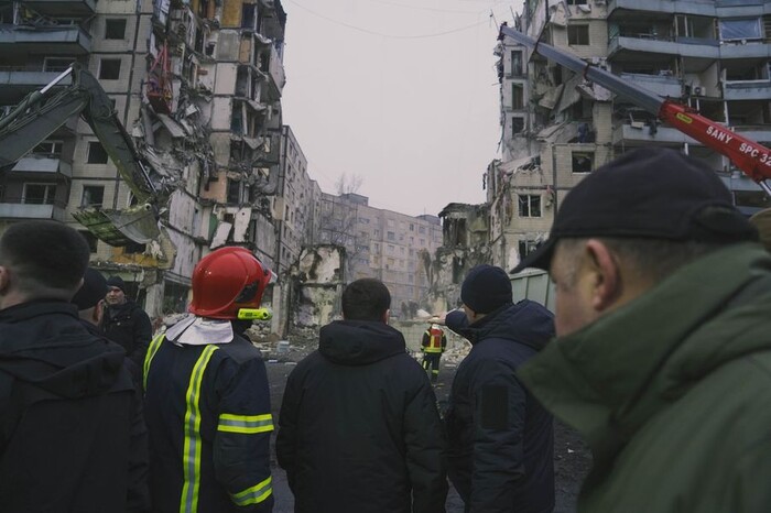 Рятувальники повідомили, чи є шанси на те, що під завалами у Дніпрі є живі люди 