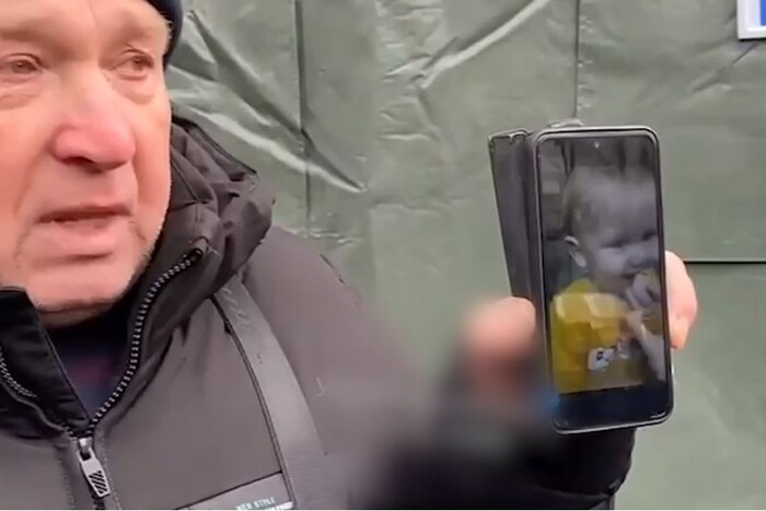 Дідусь зниклого під завалами у Дніпрі малюка емоційно звернувся до росіян (відео)