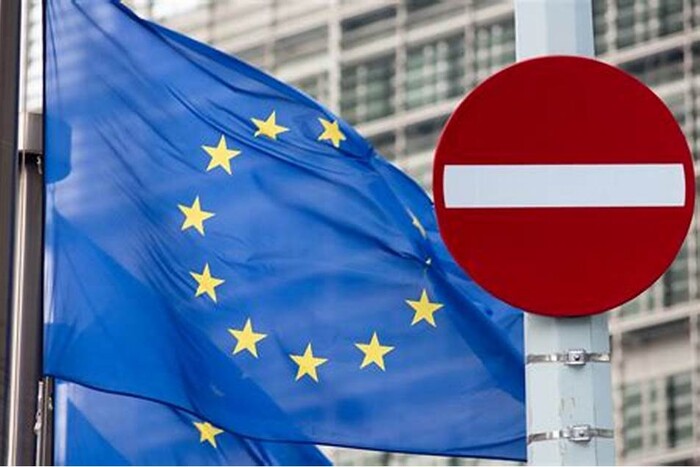 Глава Єврокомісії заявила, що санкції ЄС зупинять економіку Росії на десятиліття 