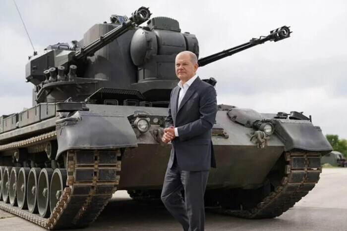 Стало известно, при каком едином условии Шольц передаст Украине танки Leopard