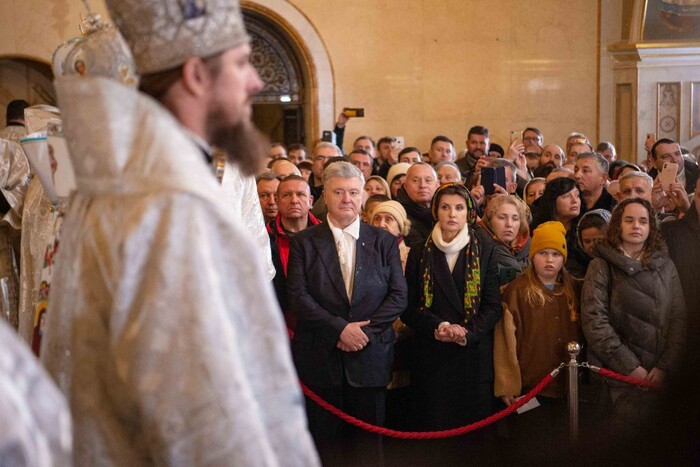 Порошенко прийшов у звільнену від Московської церкви Лавру (фото)