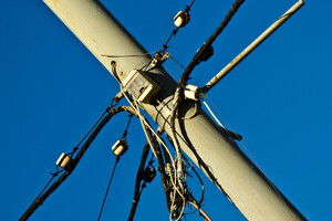 ДТЕК відновлює електрику на Донеччині. Світло в оселях мають ще 1,5 тисячі родин