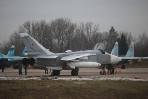 Тривога в Україні: росіяни підняли в небо розвідувальний літак з винищувачами
