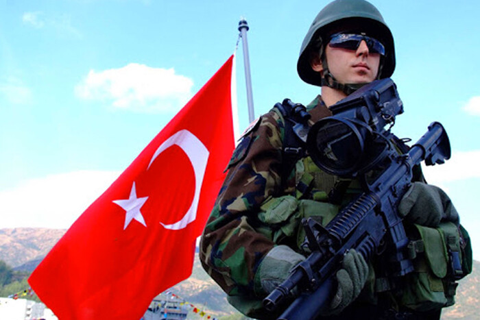 Армію президента Туреччини звинувачують у політичних репресіях: подробиці скандалу