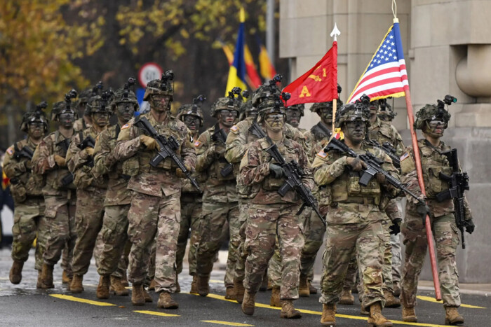 Пентагон залишить кілька тисяч американських військових у Румунії