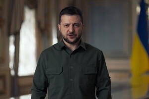 Зеленський привітав українців із Днем Соборності зворушливим відео