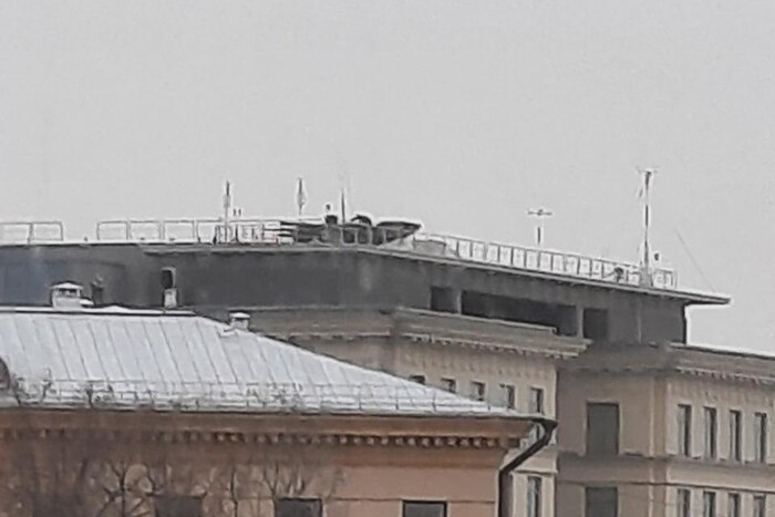 Московська поліція налякана: на даху будинку встановили ППО