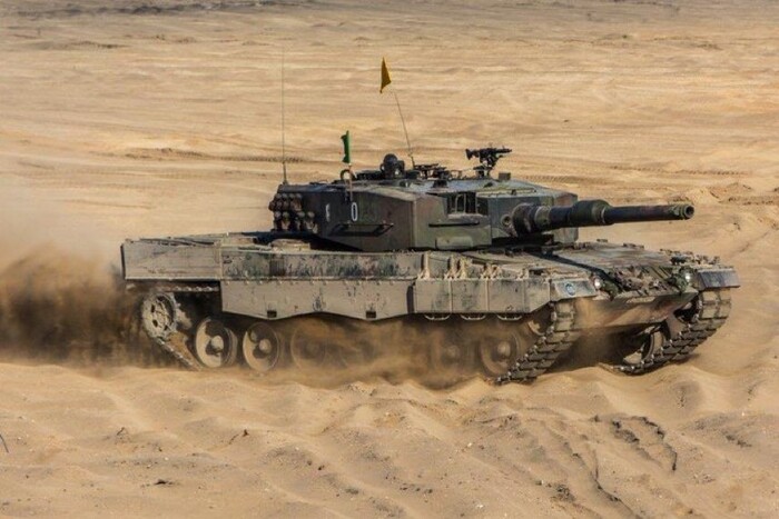 «Леопарди» для України. Польща офіційно запросила у Німеччини дозвіл на передачу танків